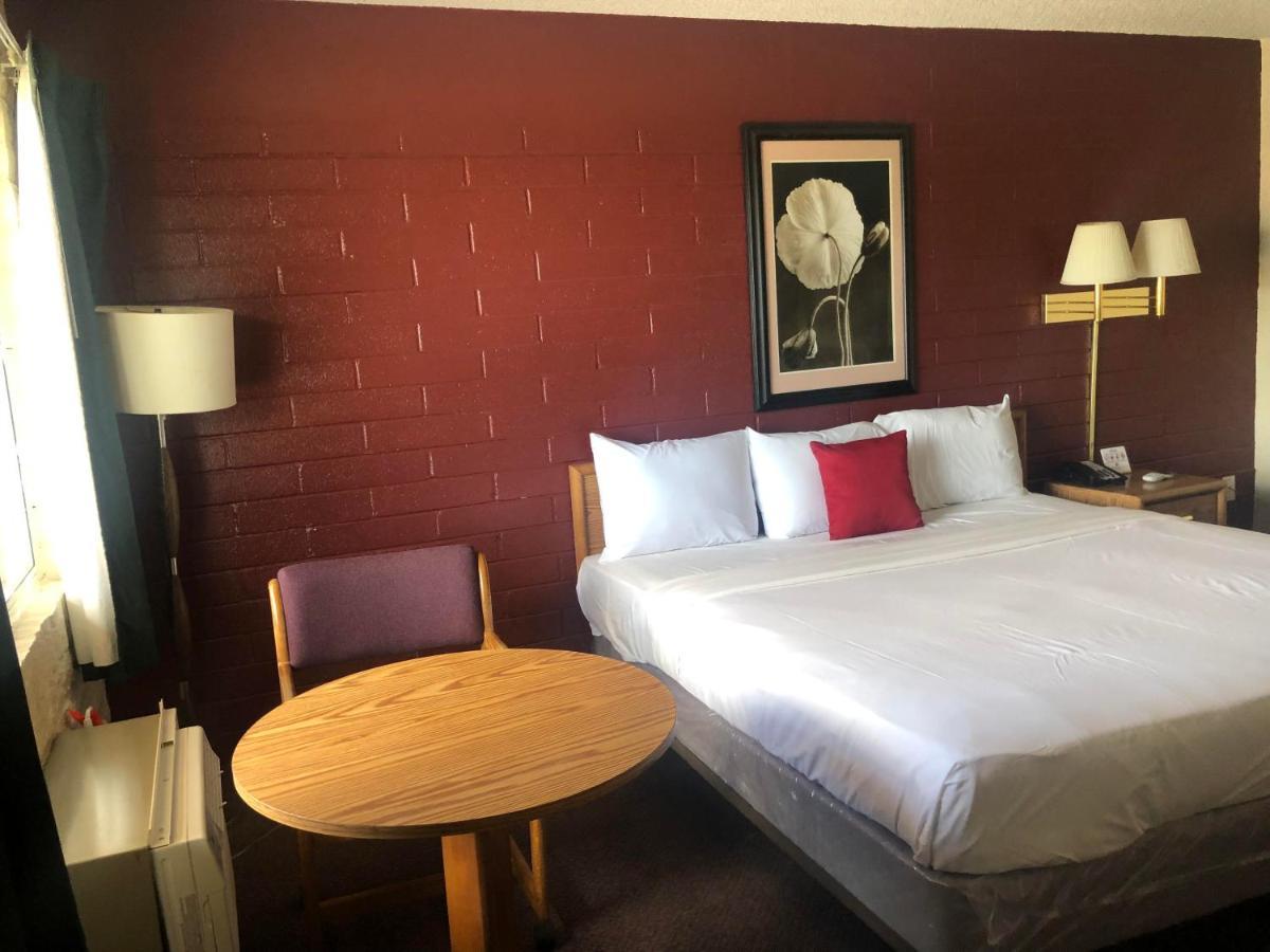 Silver Hotel Tucson Airport Exterior photo
